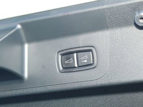 Used 2018 Porsche Panamera 4 image 13