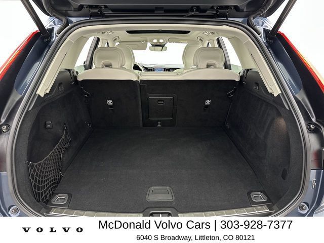 Certified 2024 Volvo XC60 T8 Plus w/ Protection Package Premier AWD/4WD image 24