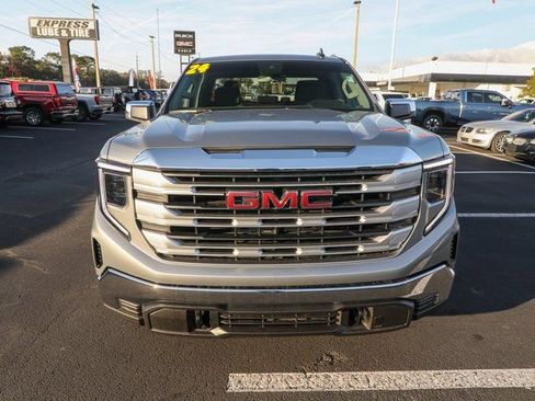 Used 2024 GMC Sierra 1500 SLE image 2