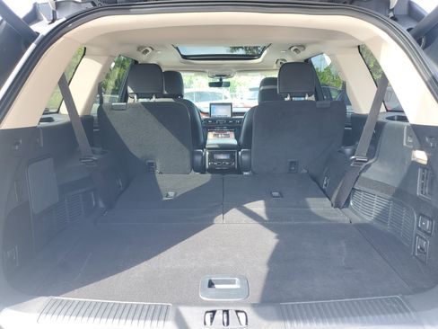 Certified 2023 Lincoln Aviator Reserve image 8