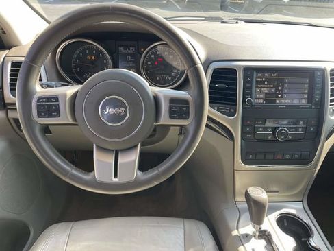 Used 2013 Jeep Grand Cherokee Laredo RWD image 15