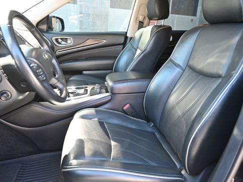 Used 2019 INFINITI QX60 Luxe w/ Essential Package image 4