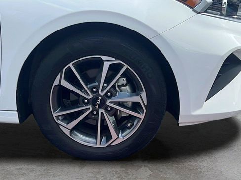 Used 2023 Kia Forte LXS FWD image 10