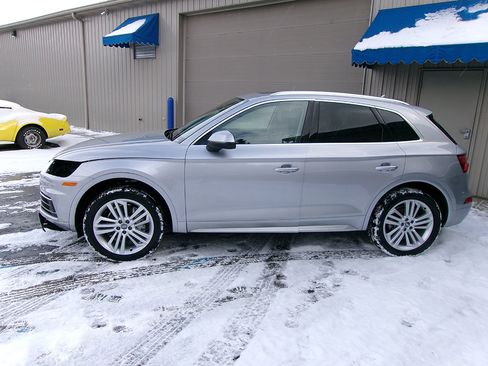 Used 2020 Audi Q5 2.0T Premium Plus w/ Premium Plus Package image 5