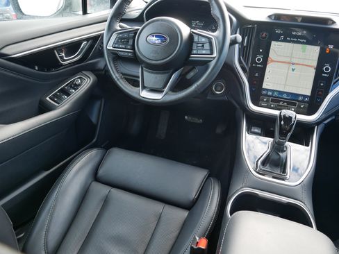 Used 2024 Subaru Outback Limited image 9