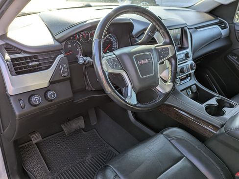 Used 2019 GMC Yukon XL SLT w/ Open Road Package image 16