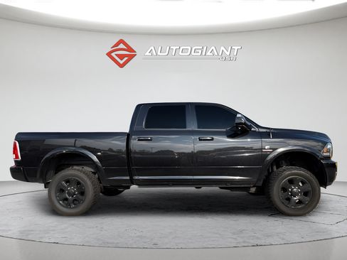 Used 2015 RAM 2500 Laramie w/ Black Appearance Group AWD/4WD image 9