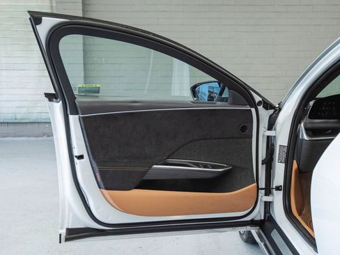 Used 2022 Lucid Air Grand Touring image 32