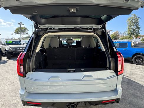 Used 2025 Ford Expedition Max Active RWD image 9