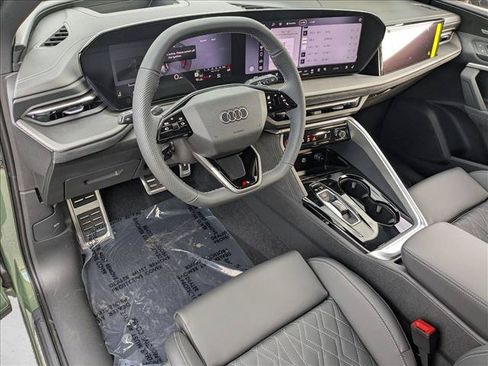New 2026 Audi SQ5 Prestige AWD/4WD image 3