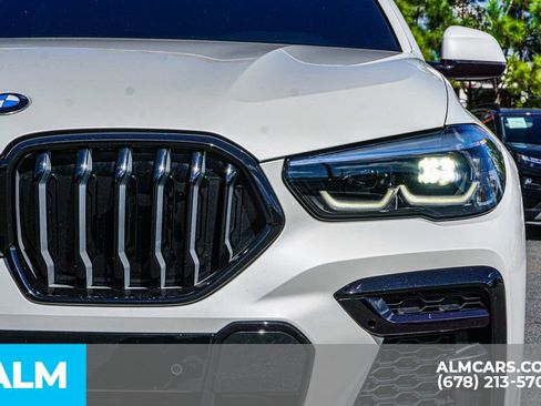 Used 2022 BMW X6 xDrive40i w/ M Sport Package image 12