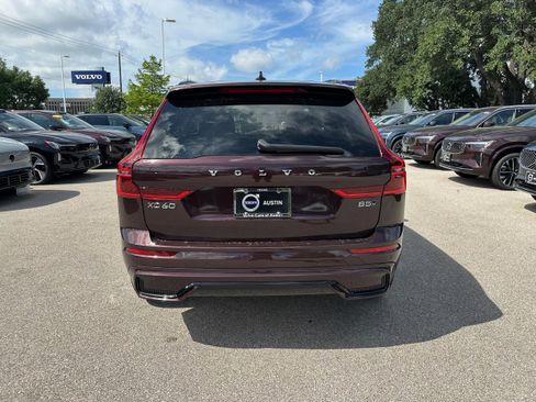 New 2026 Volvo XC60 B5 Core w/ Climate Package image 5