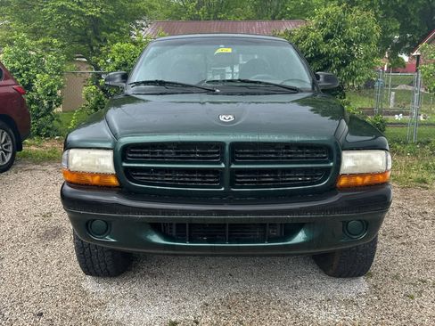 Used 1999 Dodge Dakota Sport image 2
