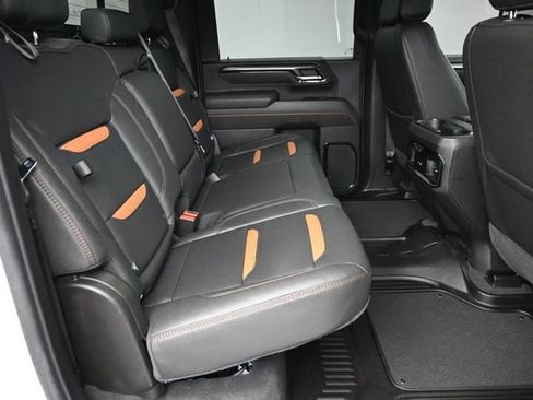 Used 2025 GMC Sierra 2500 AT4 AWD/4WD image 15