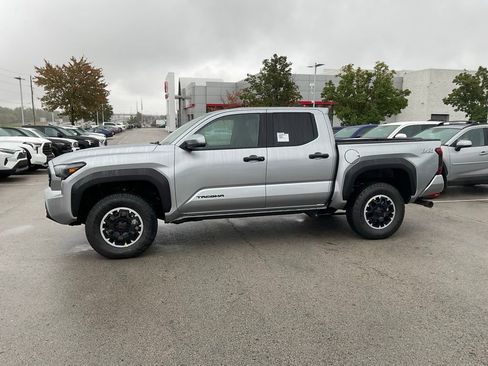 New 2025 Toyota Tacoma TRD Off-Road image 3