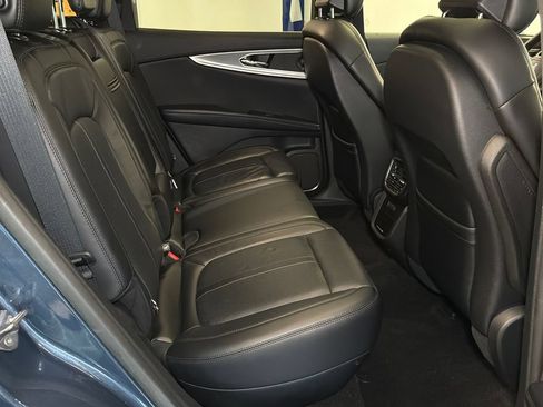 Used 2019 Lincoln Nautilus Reserve AWD/4WD image 11