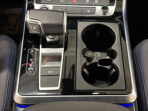 Used 2025 Audi Q8 Premium Plus w/ Premium Plus Package AWD/4WD image 13