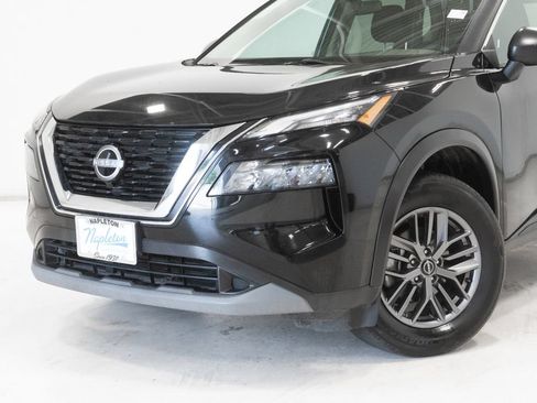 Used 2023 Nissan Rogue S AWD/4WD image 2
