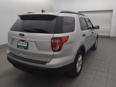 Used 2018 Ford Explorer FWD image 9