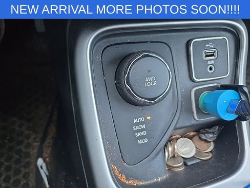 Used 2018 Jeep Compass Latitude w/ Cold Weather Group AWD/4WD image 14