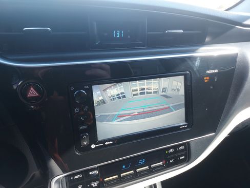 Used 2018 Toyota Corolla iM image 28