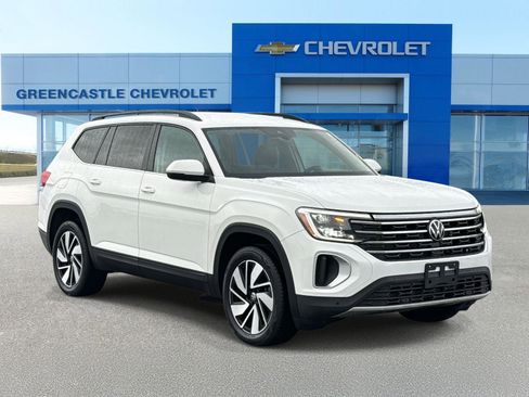 Used 2024 Volkswagen Atlas SE image 1