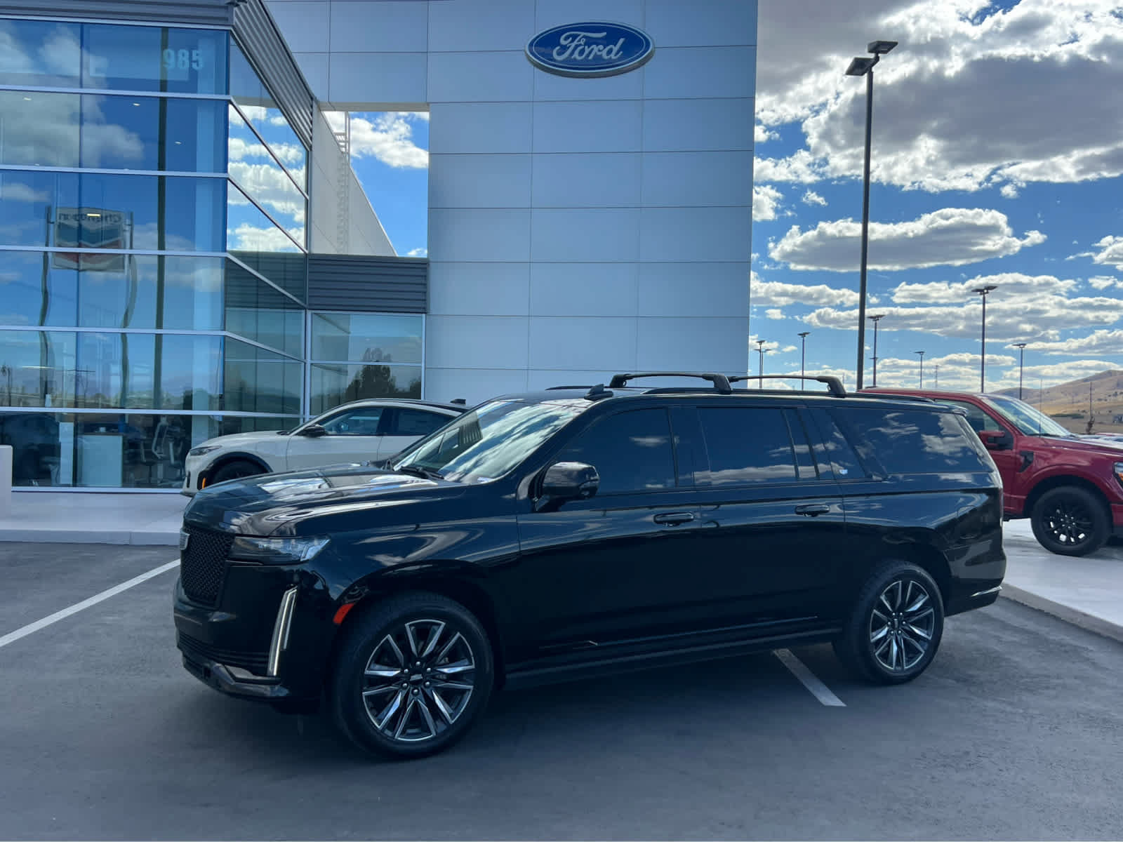 Used 2021 Cadillac Escalade ESV Sport w/ Driver Assist Tech Package AWD/4WD image 1