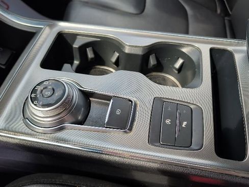 Certified 2022 Ford Edge Titanium image 25