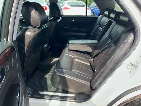 Used 2011 Cadillac DTS Luxury FWD image 19