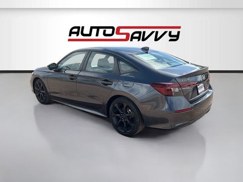 Used 2025 Honda Civic Sport Touring image 5