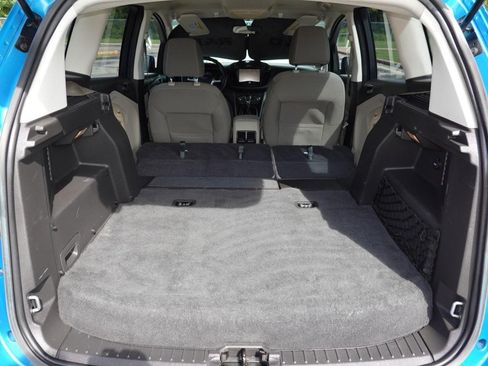 Used 2015 Ford C-MAX SE w/ Equipment Group 202A FWD image 26