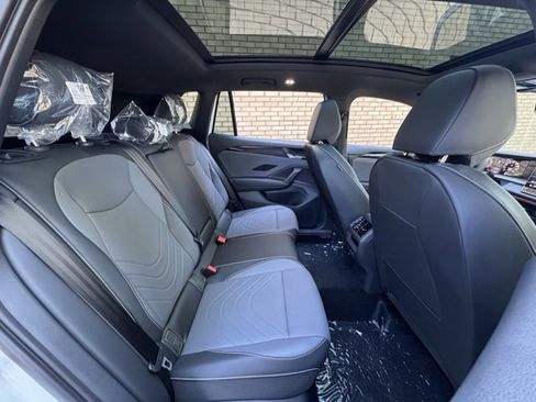 New 2026 Volkswagen Tiguan SE R-Line AWD/4WD image 15