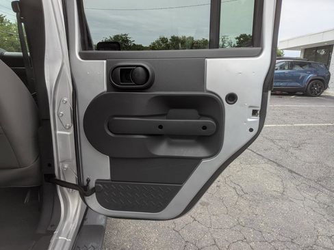 Used 2010 Jeep Wrangler Unlimited Sahara w/ Trailer Tow Group AWD/4WD image 37