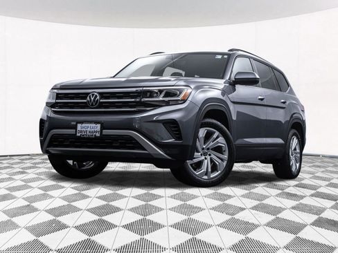 Used 2023 Volkswagen Atlas SE AWD/4WD image 2