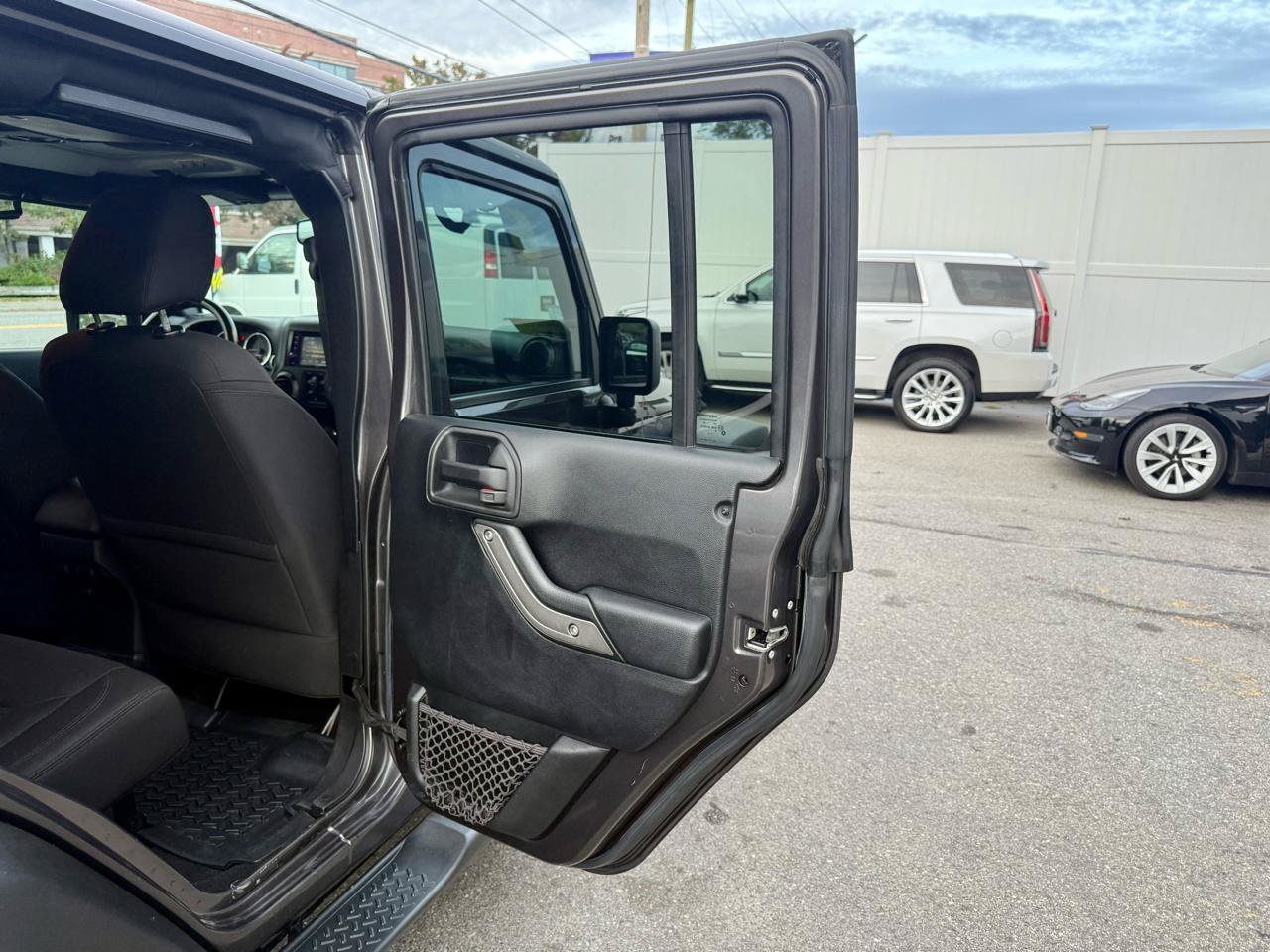 Used 2016 Jeep Wrangler Unlimited Sport w/ Quick Order Package 24S AWD/4WD image 21