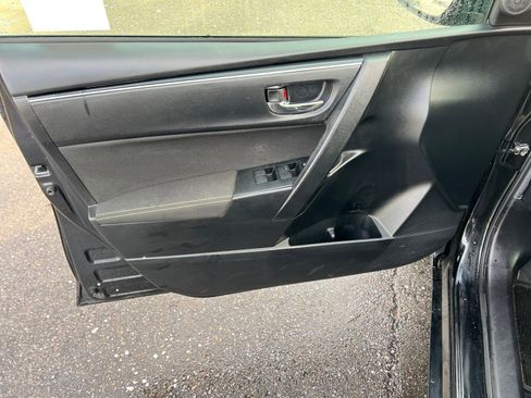 Used 2019 Toyota Corolla LE w/ Carpet Mat Package (TMS) image 19