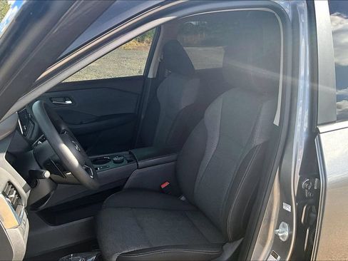 Used 2022 Nissan Rogue SV AWD/4WD image 9