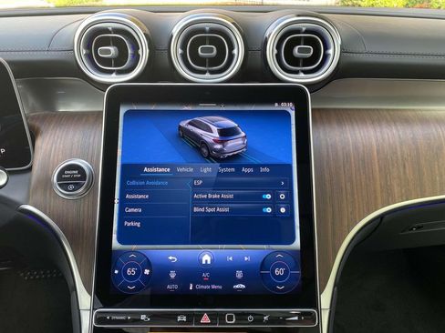 Certified 2025 Mercedes-Benz GLC 300 4MATIC image 35