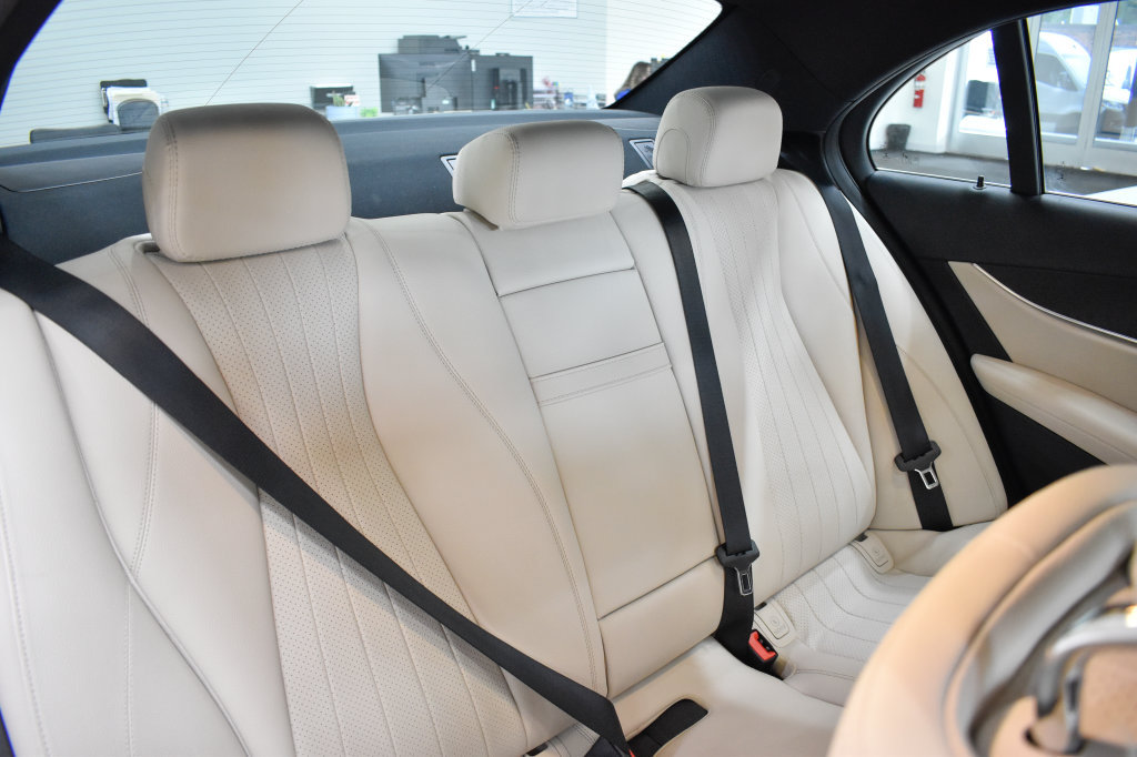 Used 2019 Mercedes-Benz E 300 4MATIC image 28