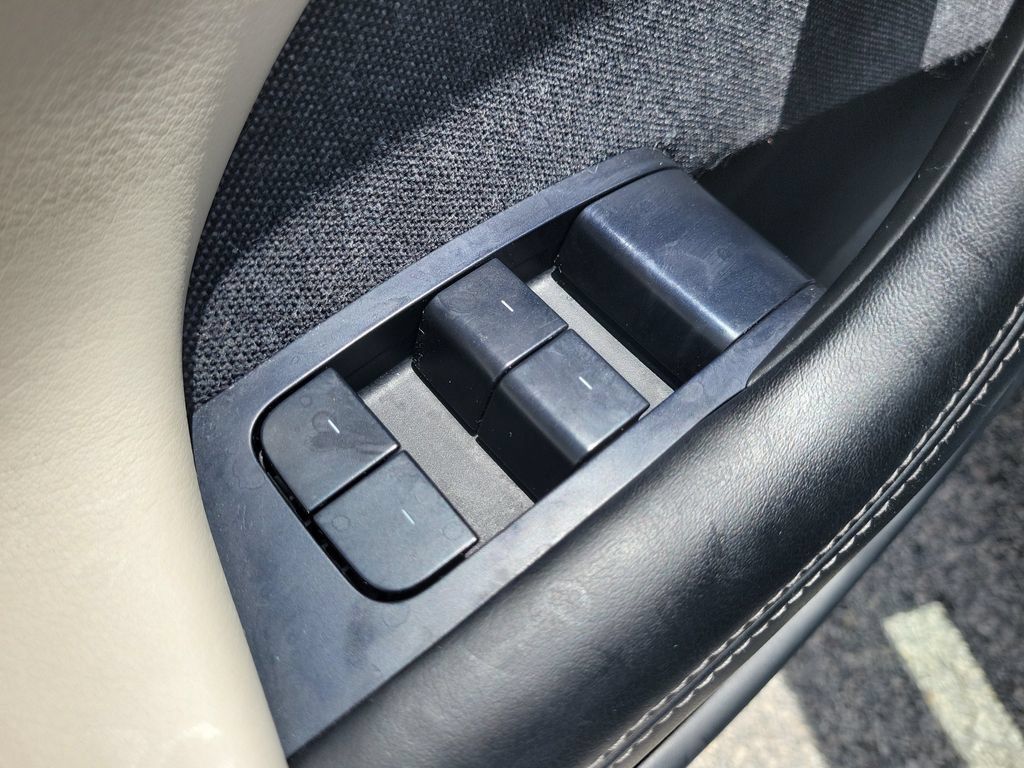 Used 2021 Tesla Model S Plaid AWD/4WD image 12