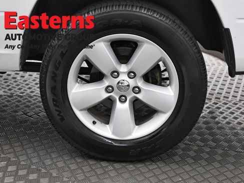 Used 2024 RAM 1500 Classic SLT AWD/4WD image 31