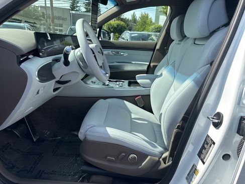 New 2026 Genesis Electrified GV70 image 17