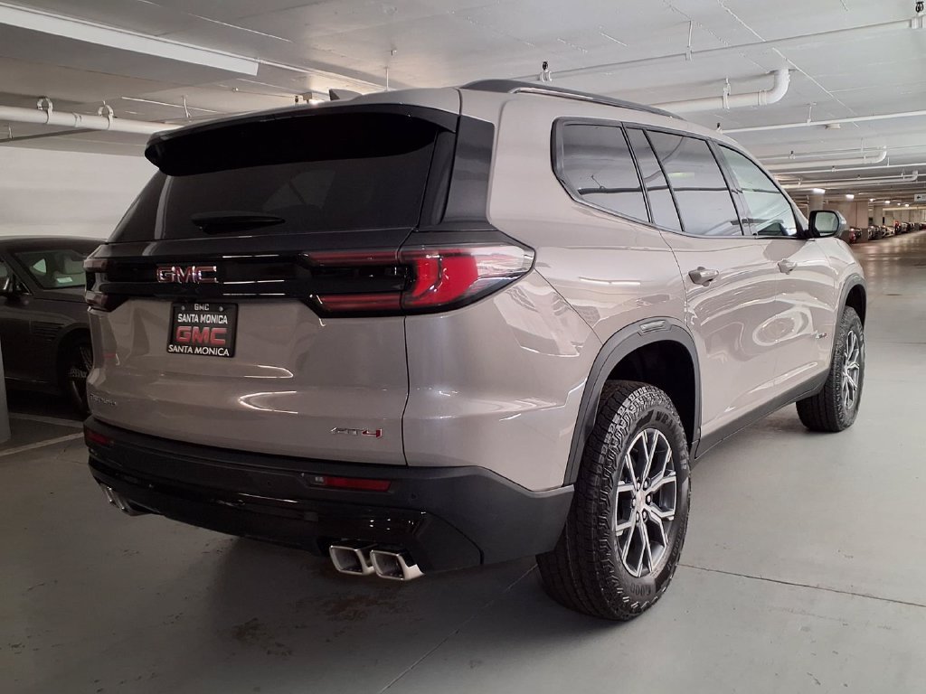 New 2026 GMC Acadia AT4 w/ Luxury Package AWD/4WD image 8