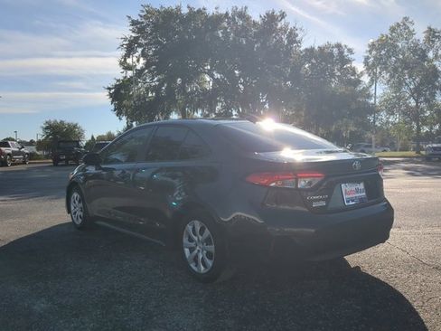 Used 2025 Toyota Corolla LE image 6