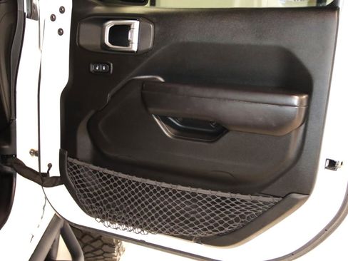 Used 2020 Jeep Wrangler Unlimited Sport image 59