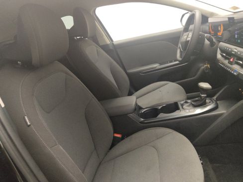 Used 2025 Kia K4 FWD image 21
