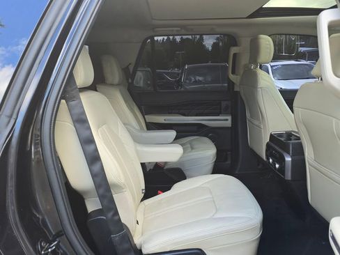 Used 2019 Ford Expedition Platinum AWD/4WD image 12