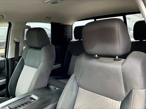 Used 2015 Toyota Tundra SR5 w/ SR5 Upgrade Package image 7