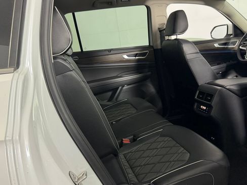 Used 2024 Volkswagen Atlas SEL Premium R-Line AWD/4WD image 31