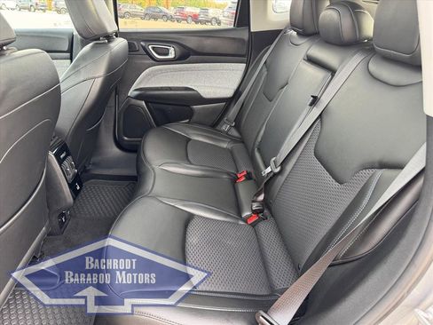 Used 2022 Jeep Compass Latitude w/ Sun and Sound Group image 11